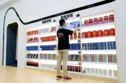 记者：随津门虎队训练的李嗣镕和吕佳强参加了今天的热身赛